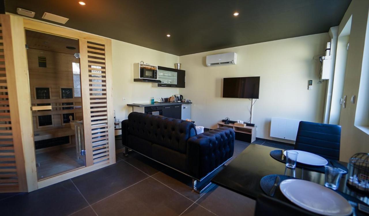 Magnifique Duplex Avec Jaccuzi, Sauna Et Cinema Room Privatif Fontenoy  Kültér fotó